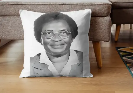 Yaliwe Throw Pillow